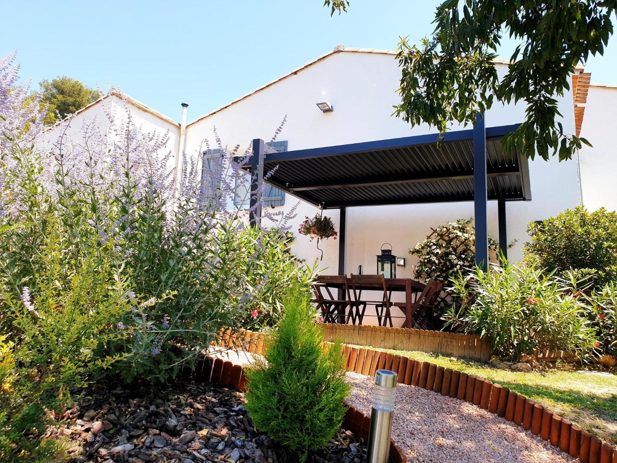 Les Prairies De Fenestrelle Spa & Piscine Au Calme Aubagne Exterior photo
